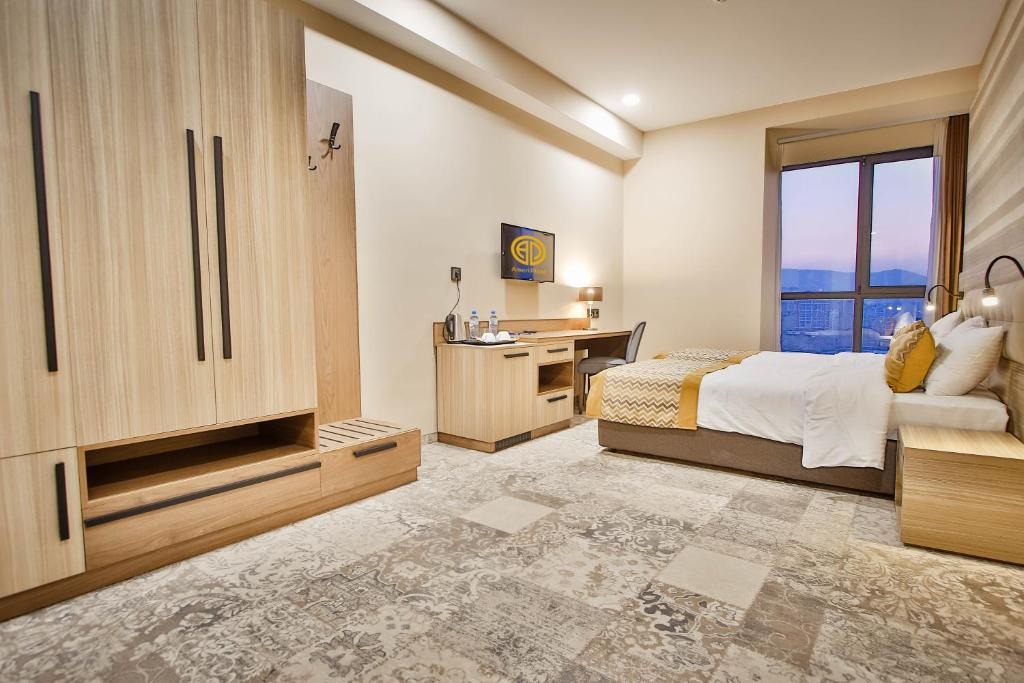 هتل آمری پلازا